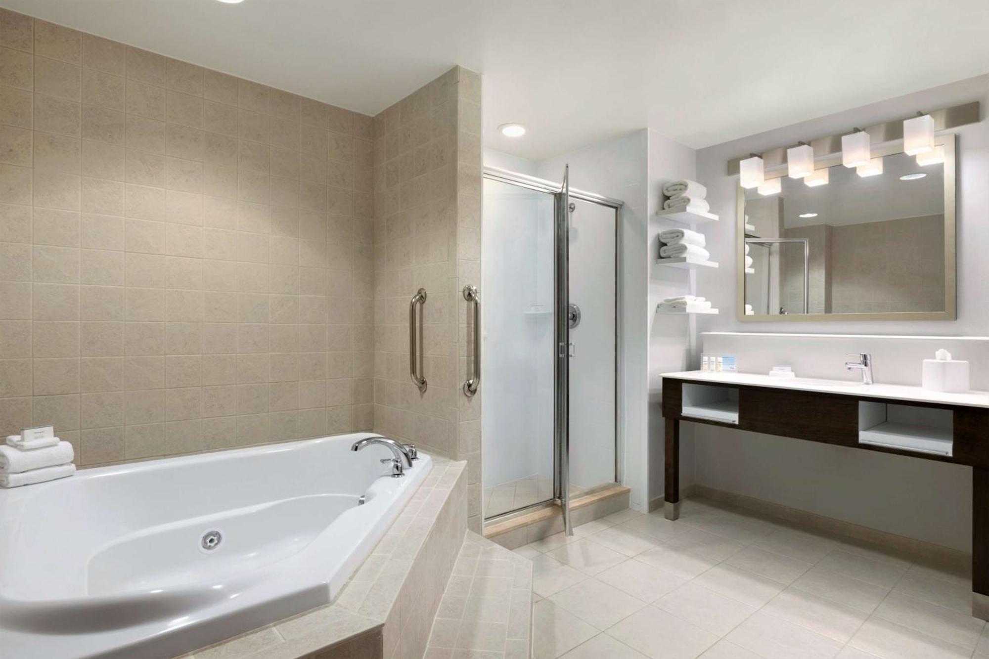 Hampton Inn Long Island-Brookhaven Farmingville Экстерьер фото